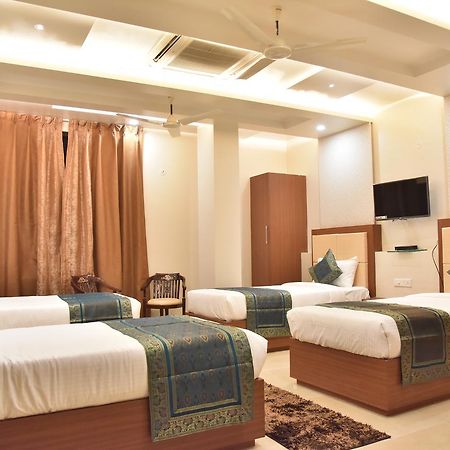 Hotel Rk Grand Waranasi Zewnętrze zdjęcie
