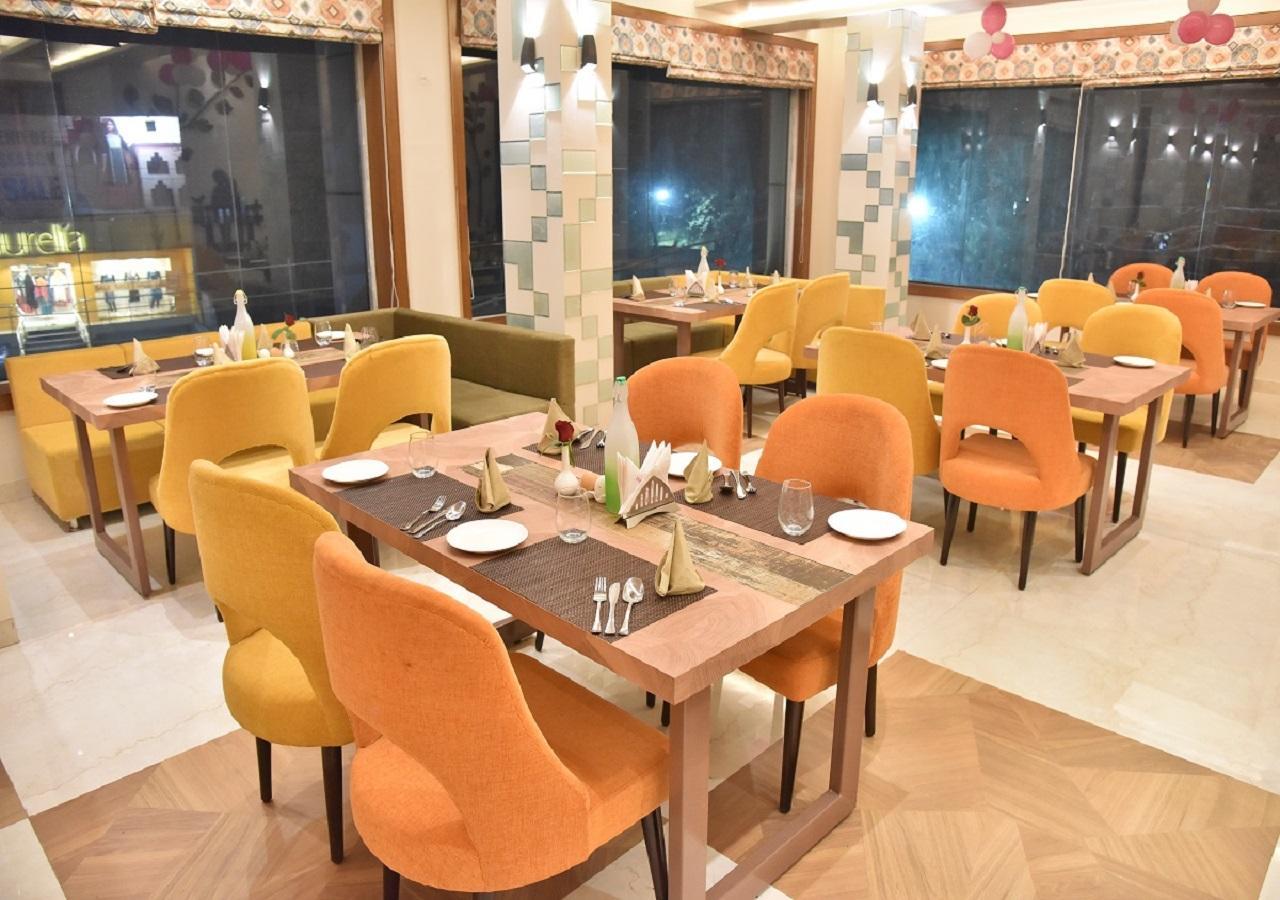 Hotel Rk Grand Waranasi Zewnętrze zdjęcie
