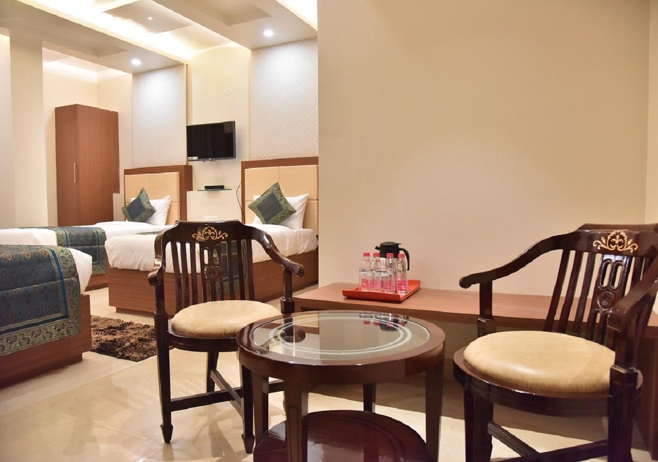 Hotel Rk Grand Waranasi Zewnętrze zdjęcie