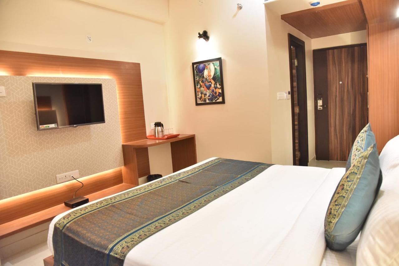 Hotel Rk Grand Waranasi Zewnętrze zdjęcie